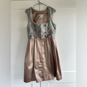 Dirndl Alte Liebe Size 38 German dress